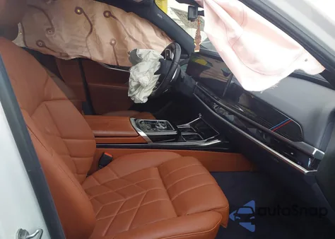 2024 BMW 750E xDrive z USA, uszkodzony, nr VIN WBA43EH02RCS79499